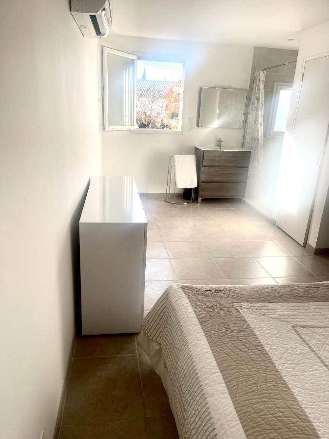 Havre De Paix Apartment Montaren-et-Saint-Médiers Екстериор снимка